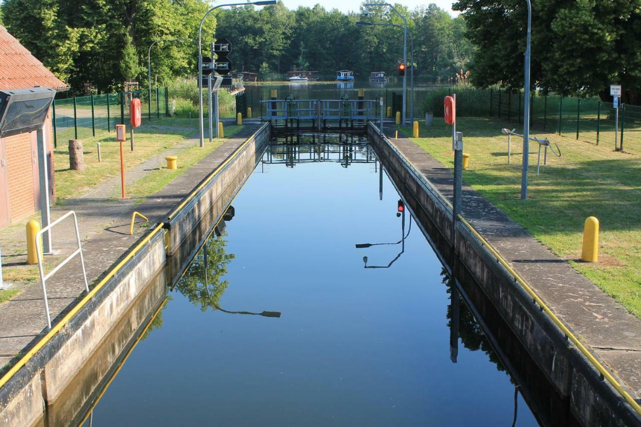 Ferienappartements Am See Schorfheide Bagian luar foto