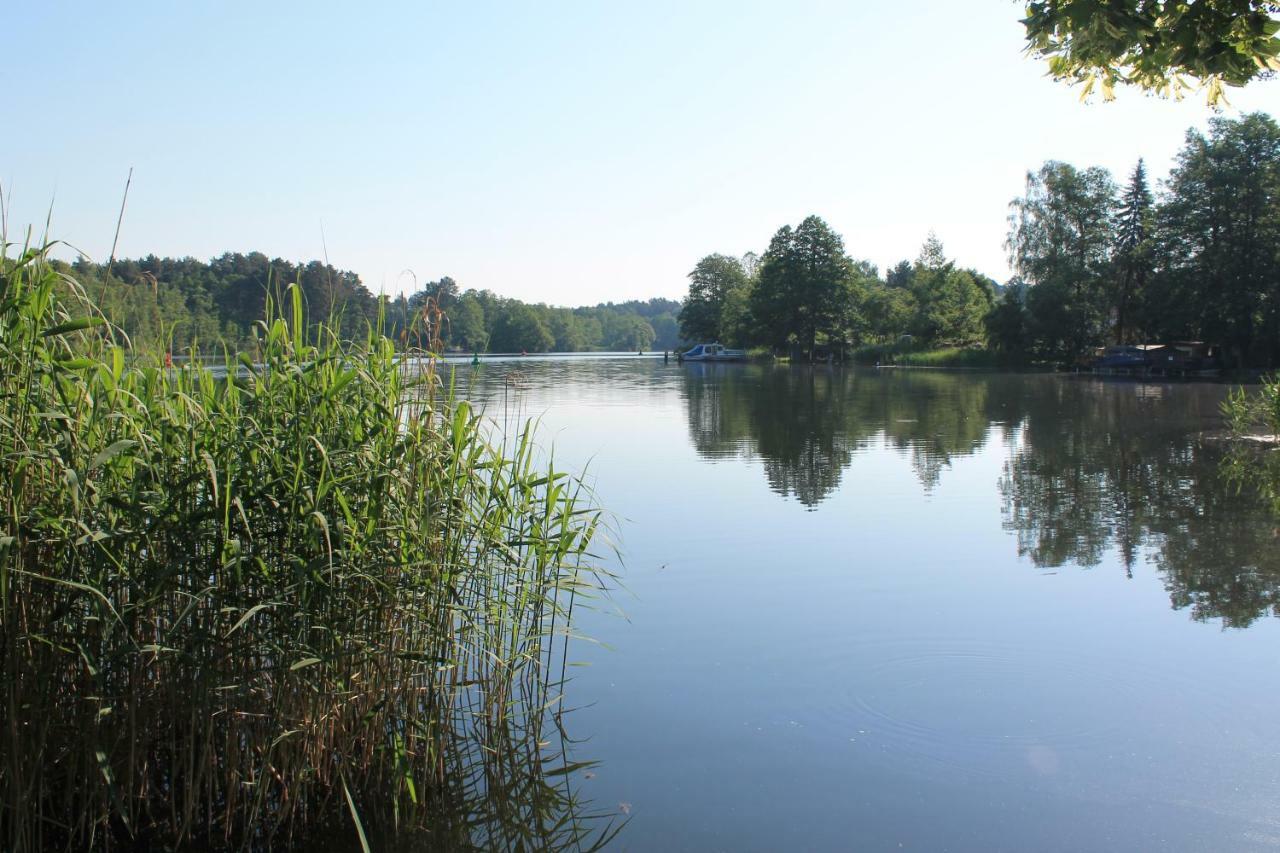 Ferienappartements Am See Schorfheide Bagian luar foto